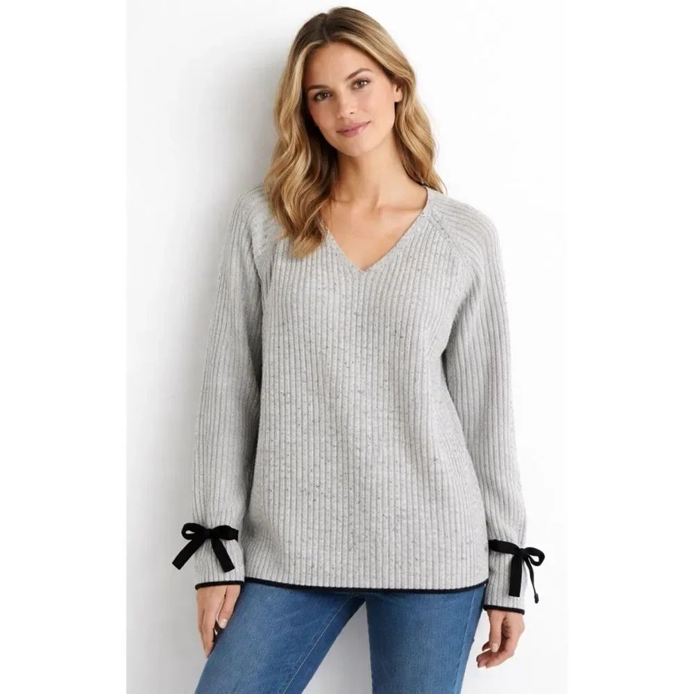 Lisa Todd Cashmere Gray V-Neck Sweater with Black Bow Details Size L